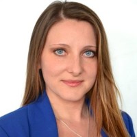 Julia Kiel, Mrics