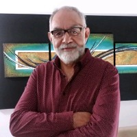 Carlos D Herrera
