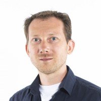 Lars K.