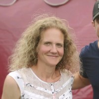 carolyn campau