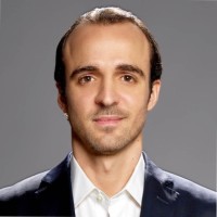 Tomas G Altamirano B