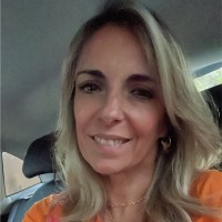 Claudia Ares