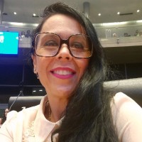 Claudia Menezes
