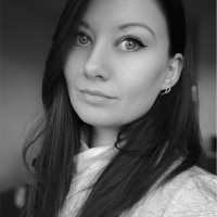 Laura Van De Mast