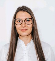 Naomi Șontrop