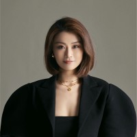 Sissi XU
