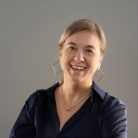 Esin Ozcelik