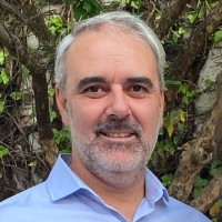 César Aparicio