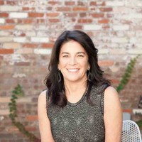 Vicki Match Suna, Aia