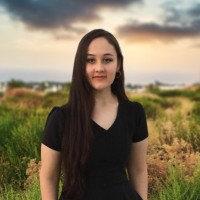Derya Uzun 戴尔雅