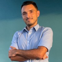 Adrián Hernández