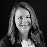 Tracey Marshall, Mba