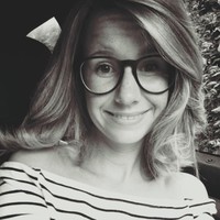Tracey Yzebaert
