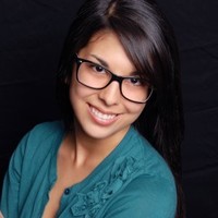 Molly Santoveña