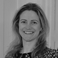 Suzanne Coe