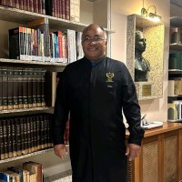 Dr. Raylander Simões