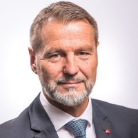Rolf Schneider