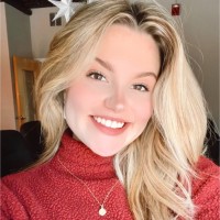 Lindsay G.