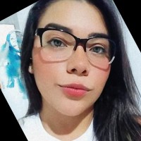 Larissa Estrela Costa de Carvalho