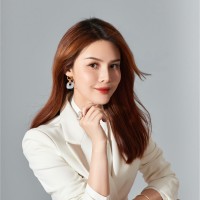 Alaina Zhong