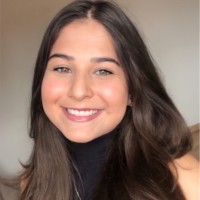 Nívea Fernandes