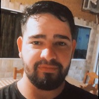 Oliver González