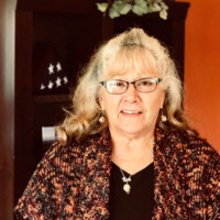 Elaine Dado