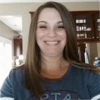 Kendra Adams, Rhit