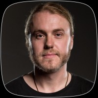 Karsten F.