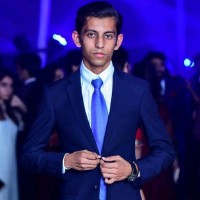 Muneeb Farooqui