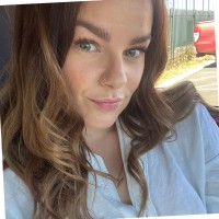 Laura Kazakeos