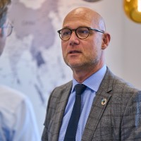 Niels Tikjøb