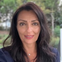 Helen Grafakos