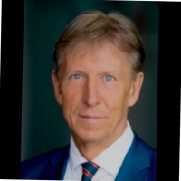 Dr. Martin Riedel