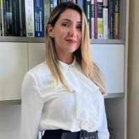 Tamara De Andrade