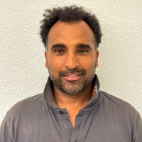 Biniam Muhur