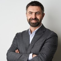Sebastian M.