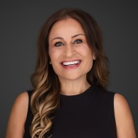 Tara Salvatelli, Cmm