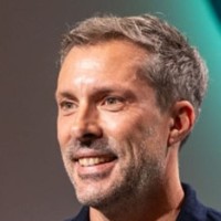 Simon Delaney