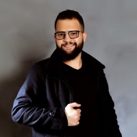 Elias M.