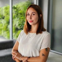 Lisandra G. Dias