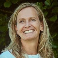 Ineke Bos