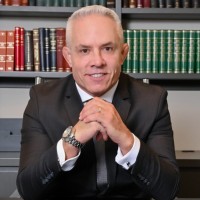 Eduardo Schumacher .·.