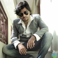 Amit R