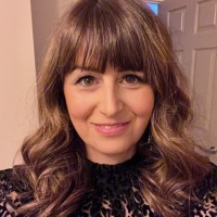Laura Mills
