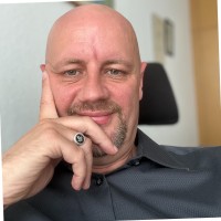 Stefan Laschat ∴