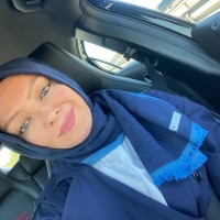Elif BATUR