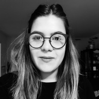 Mariane Menezes Linder