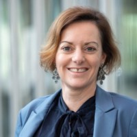Karin Schmalzer