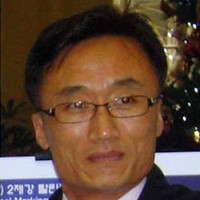 Wook Kang